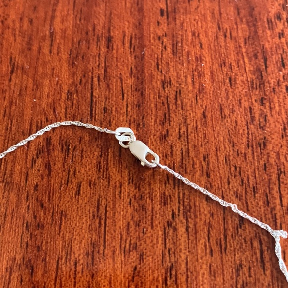 🍥 16” sterling silver swirl necklace. - Picture 5 of 6